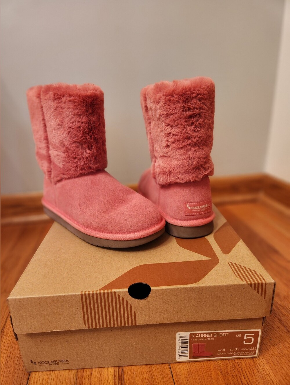 Brand New Koolaburra Coral Pink Plush Cuff Short Winter Boots 5